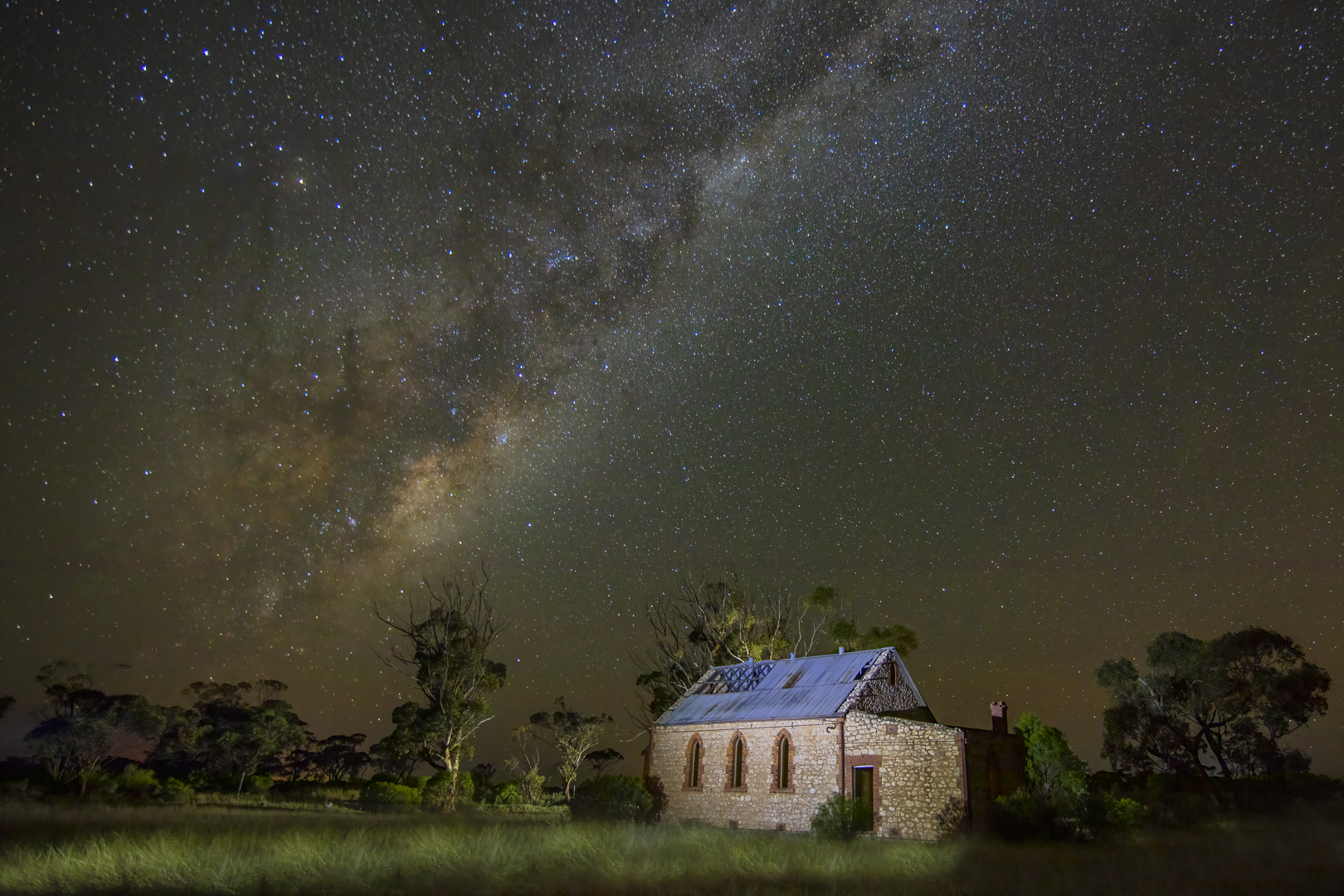 Hopetoun Church by Kerrie Gerlach